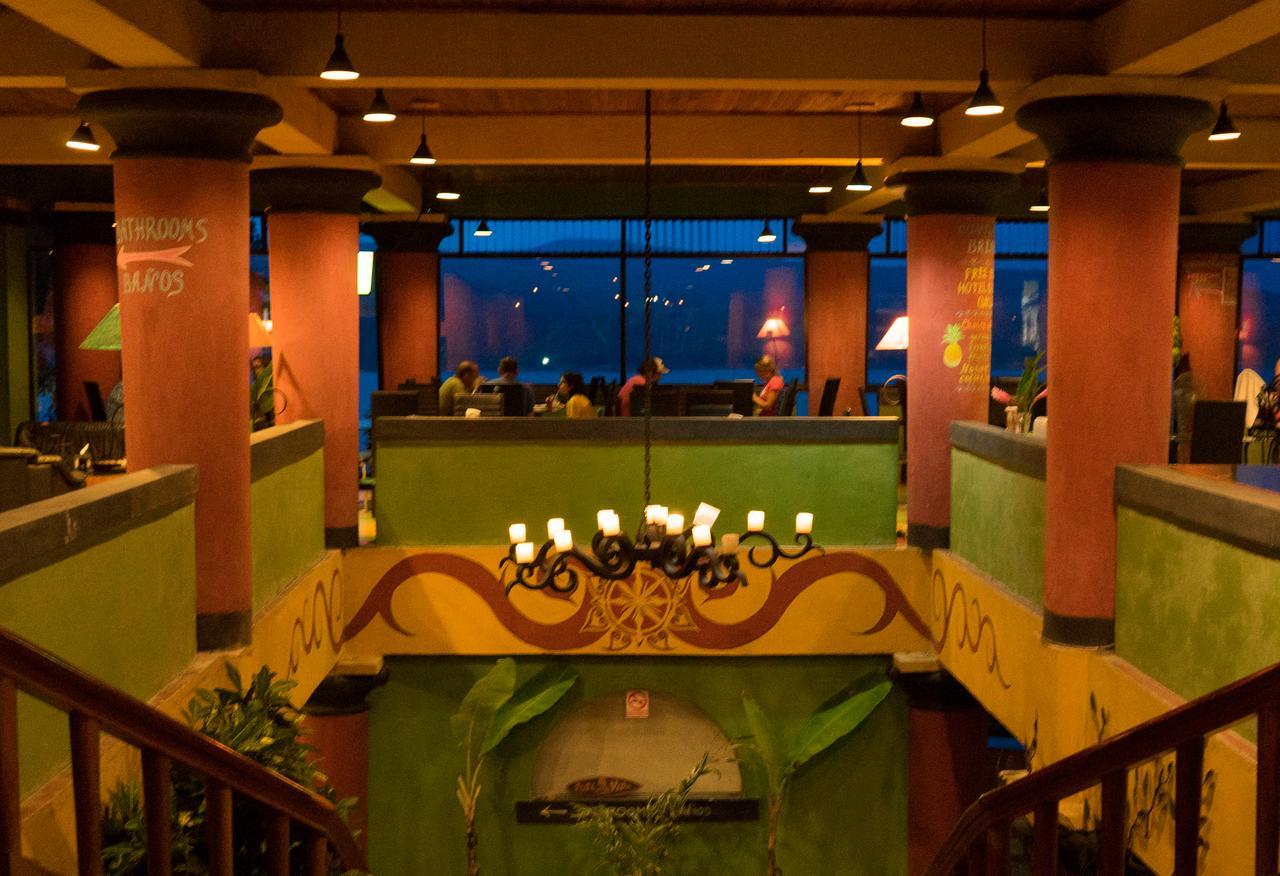 Lake Arenal Hotel And Brewery Тронадора Экстерьер фото