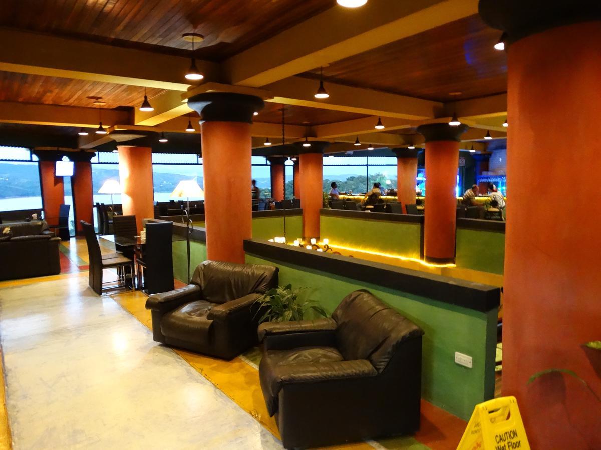 Lake Arenal Hotel And Brewery Тронадора Экстерьер фото