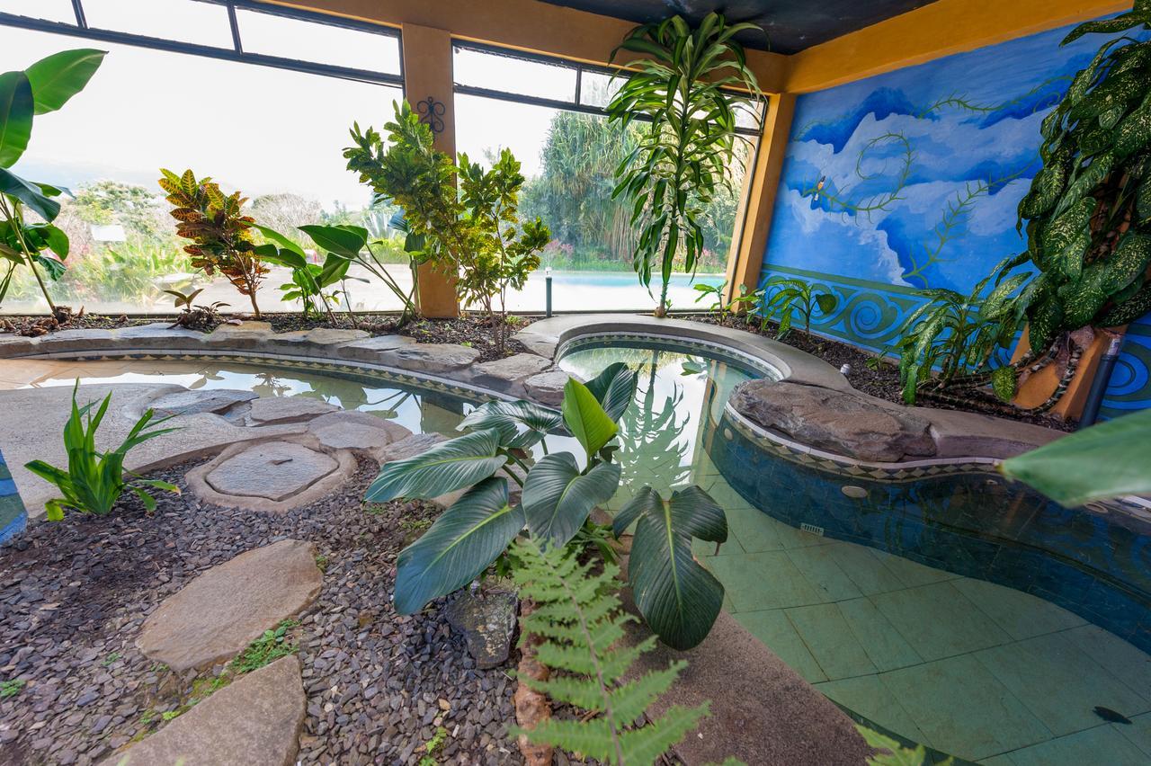 Lake Arenal Hotel And Brewery Тронадора Экстерьер фото