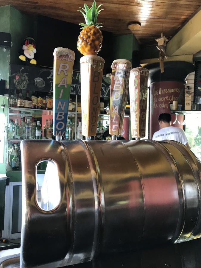 Lake Arenal Hotel And Brewery Тронадора Экстерьер фото
