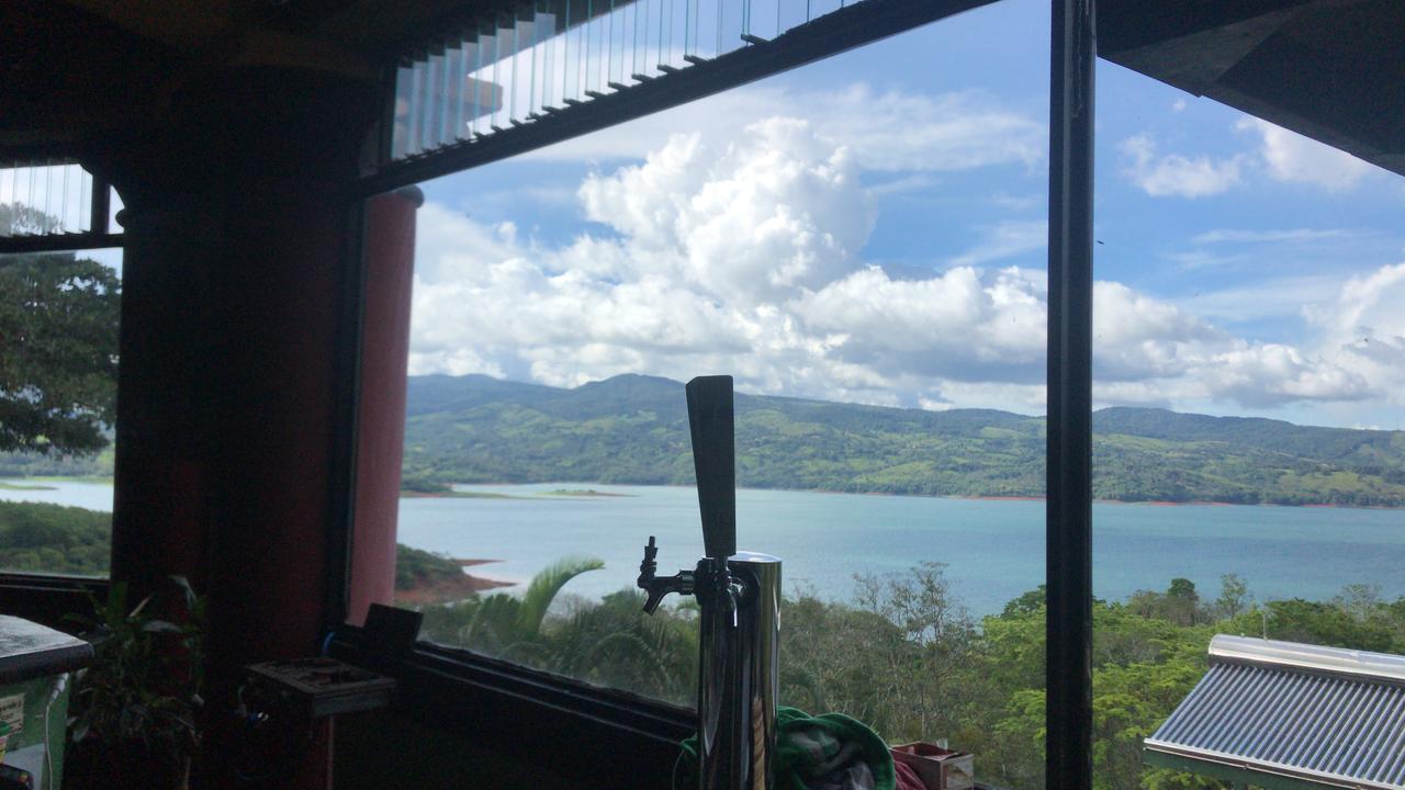 Lake Arenal Hotel And Brewery Тронадора Экстерьер фото